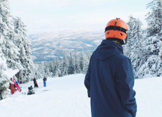 Jak wybrać odpowiedni kask do jazdy na nartach?