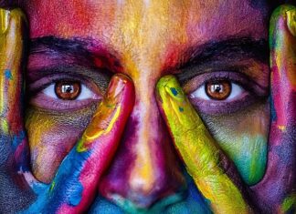 Jak dbać o oczy w soczewkach?